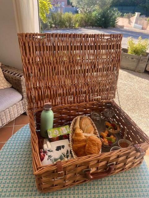 Lone Star House Bed and Breakfast Sainte-Maxime Exteriör bild