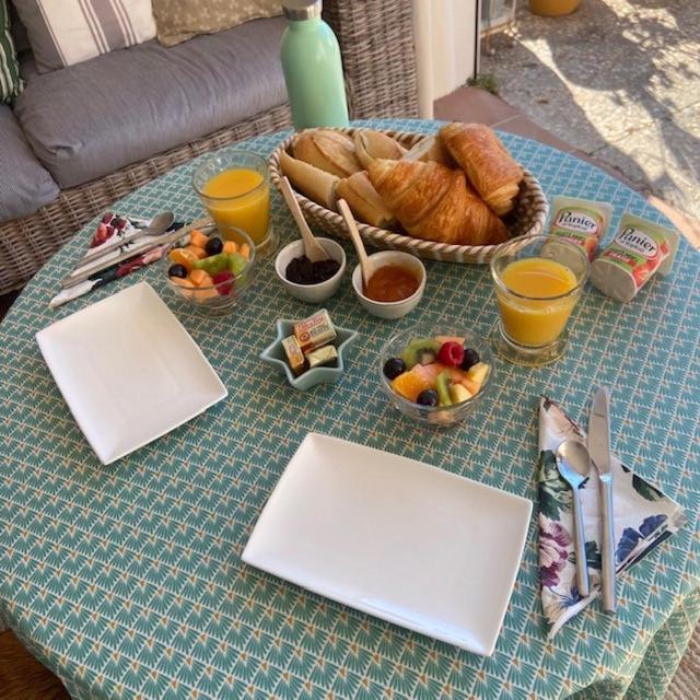 Lone Star House Bed and Breakfast Sainte-Maxime Exteriör bild