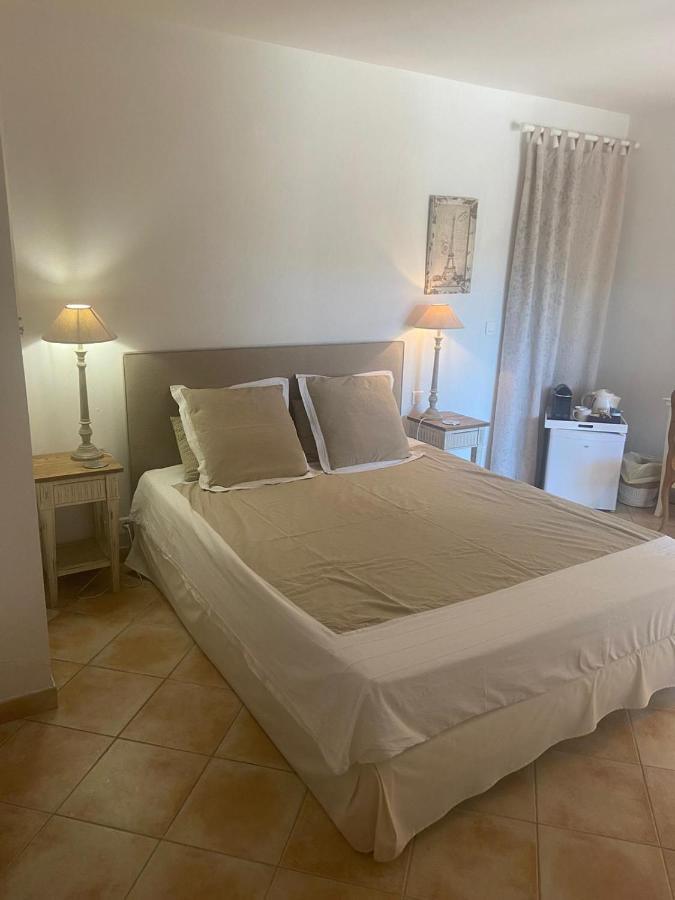 Lone Star House Bed and Breakfast Sainte-Maxime Exteriör bild