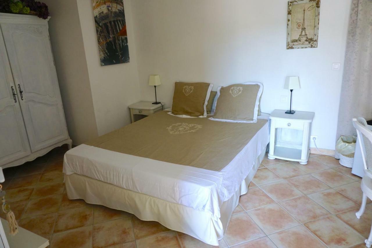 Lone Star House Bed and Breakfast Sainte-Maxime Exteriör bild